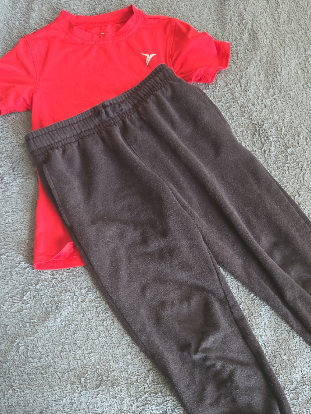 Sz 6-7 Boys Active Shirt And Sweatpants Bundle For Boys
